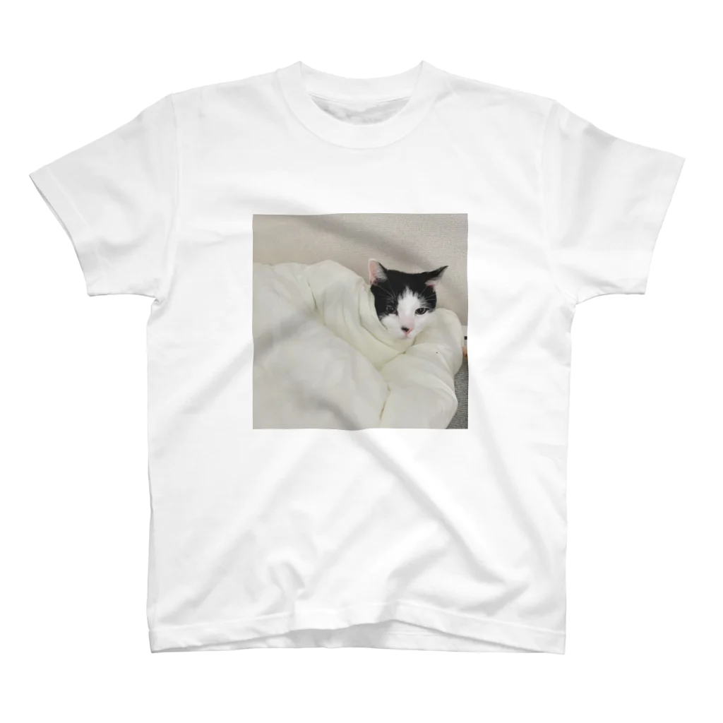 りょうの飼ってる猫の店のてんしーたんと共に スタンダードTシャツ