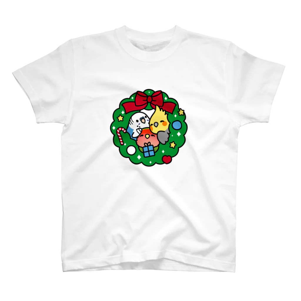 Cody the Lovebirdのクリスマスリース　セキセイインコ、オカメインコ、コザクラインコ　Chubby Bird Regular Fit T-Shirt