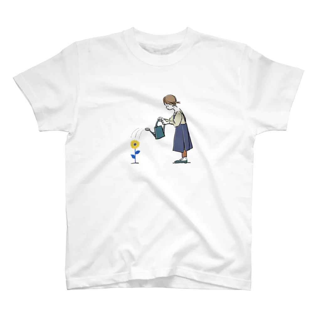 HaluS(ハルズ)/イラストレーター/大人かわいい女性イラストのひまわりと女の子 Regular Fit T-Shirt