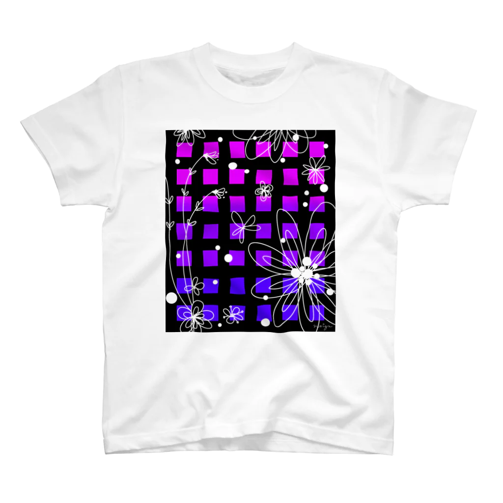 Ｍ✧Ｌｏｖｅｌｏ（エム・ラヴロ）の花（パープル・コウシ） スタンダードTシャツ