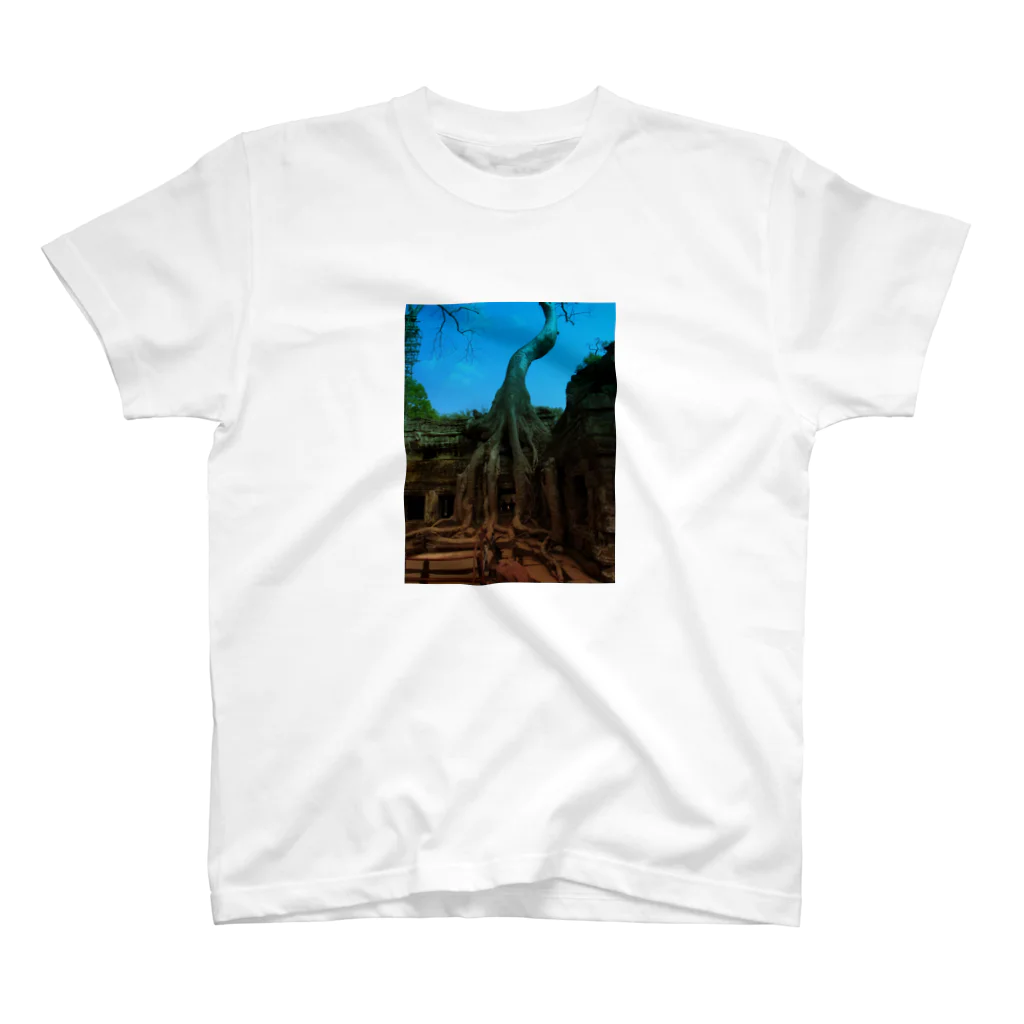 hotcake1986のBlue sky in angkor wat Regular Fit T-Shirt