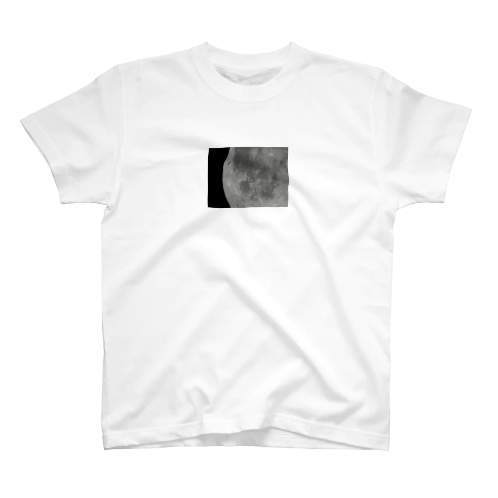 yona1925のSUPER MOON Regular Fit T-Shirt