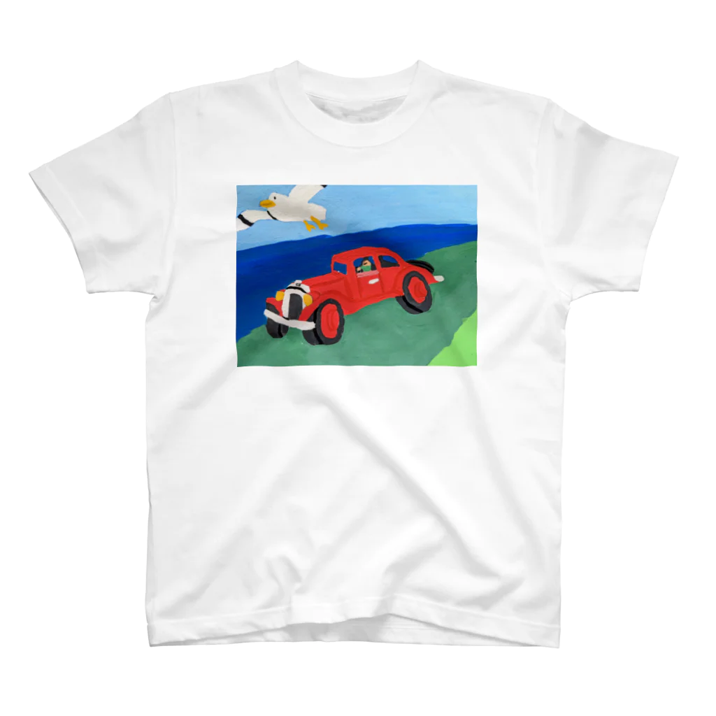 ChikeのShouichiroの赤い車とカモメ スタンダードTシャツ