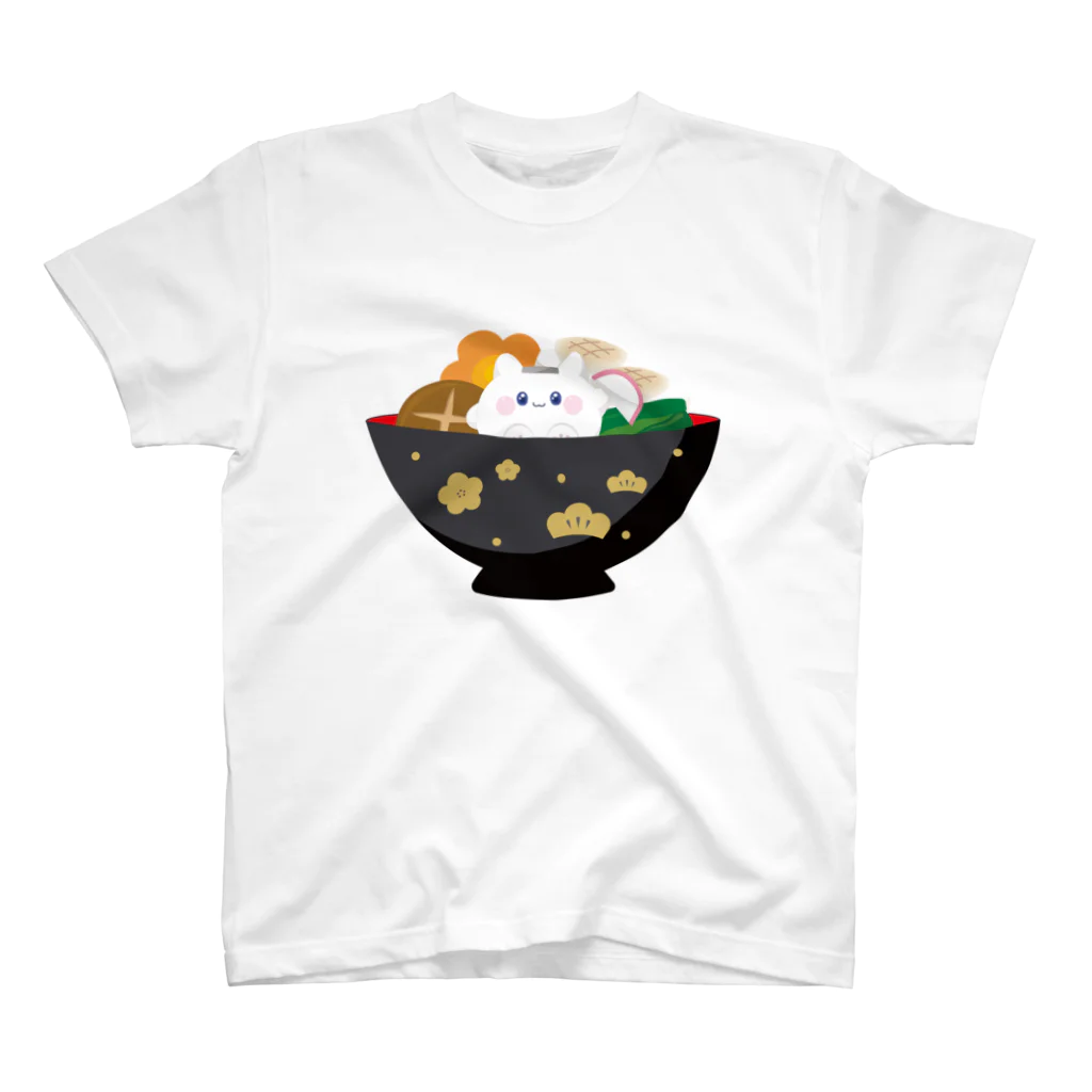 Kawaii-Japanのお雑煮の中に入ってしまったおにぎりさん  スタンダードTシャツ