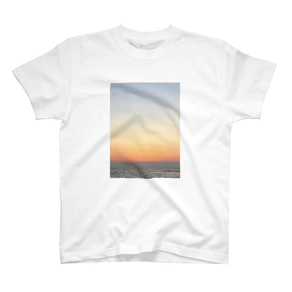 145の海(夕焼け) スタンダードTシャツ