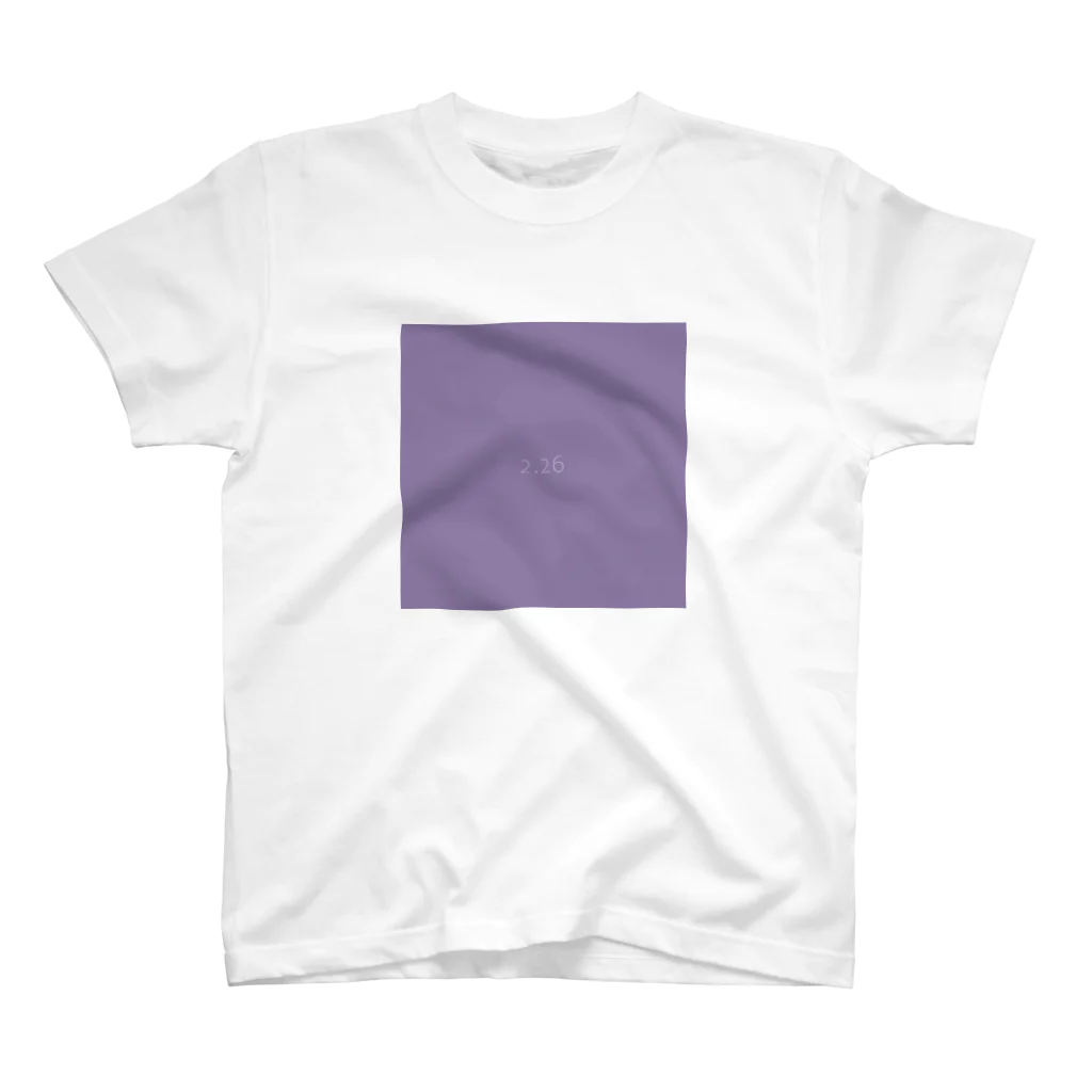「Birth Day Colors」バースデーカラーの専門店の2月26日の誕生色「チョーク・ヴァイオレット」 Regular Fit T-Shirt