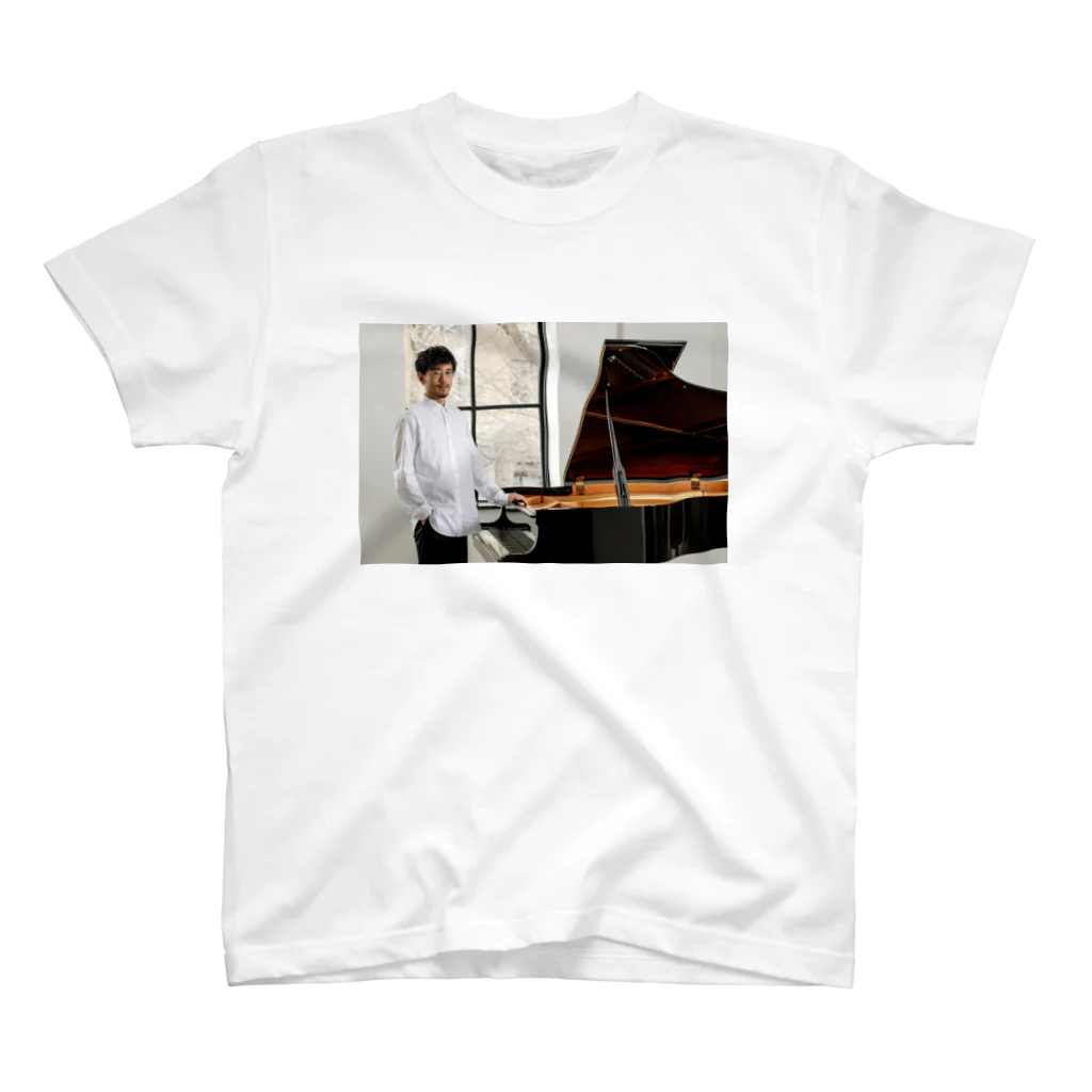 SHUMPEI PIANO CHANNELのSHUMPEI先生ブロマイド スタンダードTシャツ