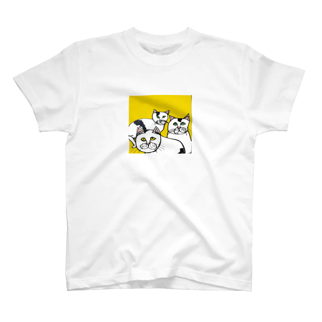 Tekemamaのブスねこ三兄弟 スタンダードTシャツ