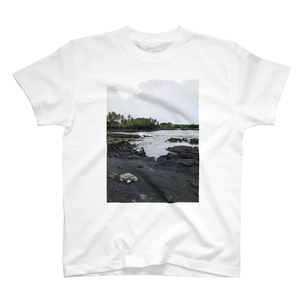 みちゅぱのハワイ島 ブラックビーチとウミガメ スタンダードTシャツ