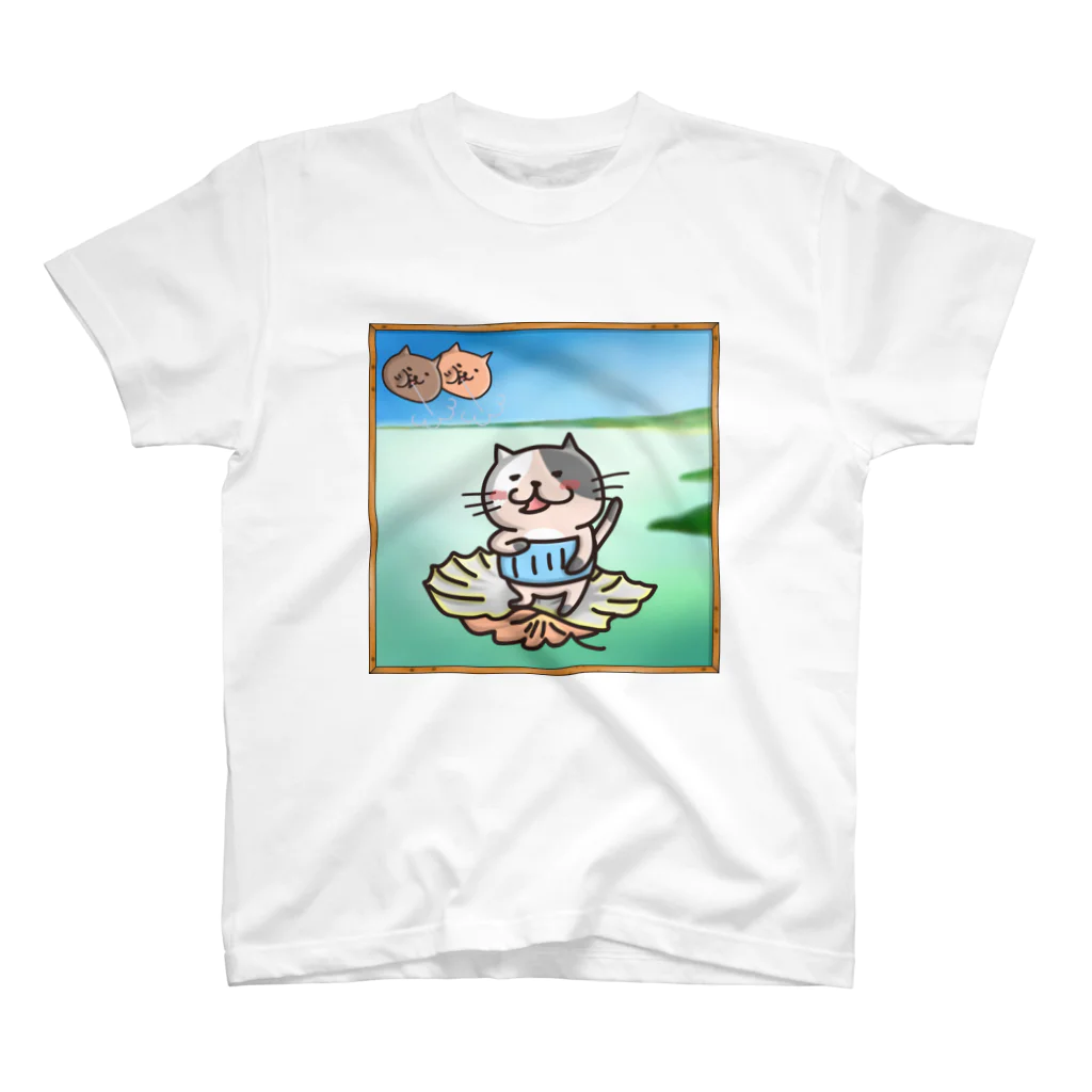 ひよこ男爵とまだむにゃんのまだむゔぃーにゃすの誕生 Regular Fit T-Shirt