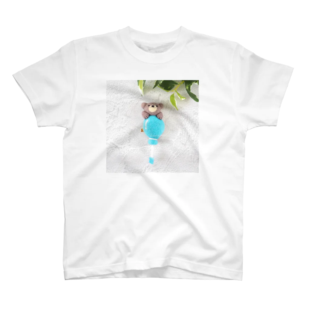 kumamia（くまみあ）のひょっこり！ふうせん（水色） Regular Fit T-Shirt