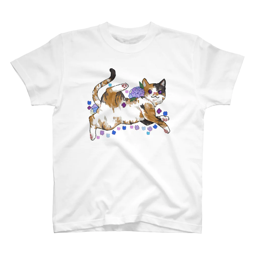 Rm-rm0rmsの紫陽花三毛猫ちゃん スタンダードTシャツ