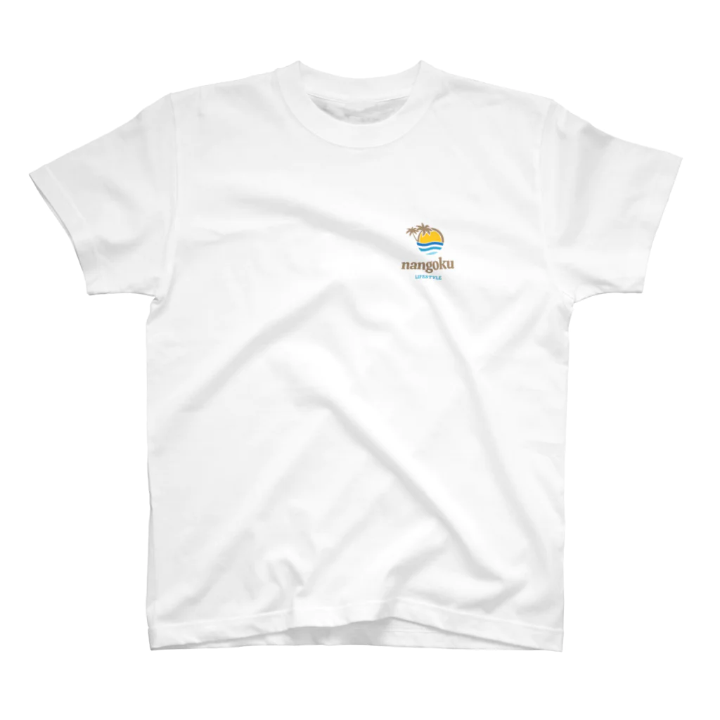 南国LIFESTYLE🌴の海のバスケットコート Regular Fit T-Shirt
