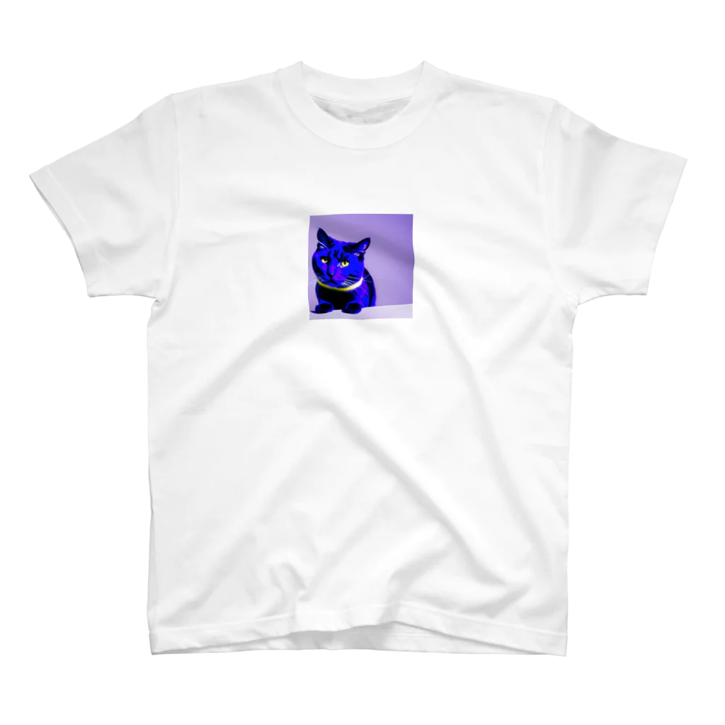 gatto solitario(物寂しげな猫)のネオンに染まった猫 スタンダードTシャツ