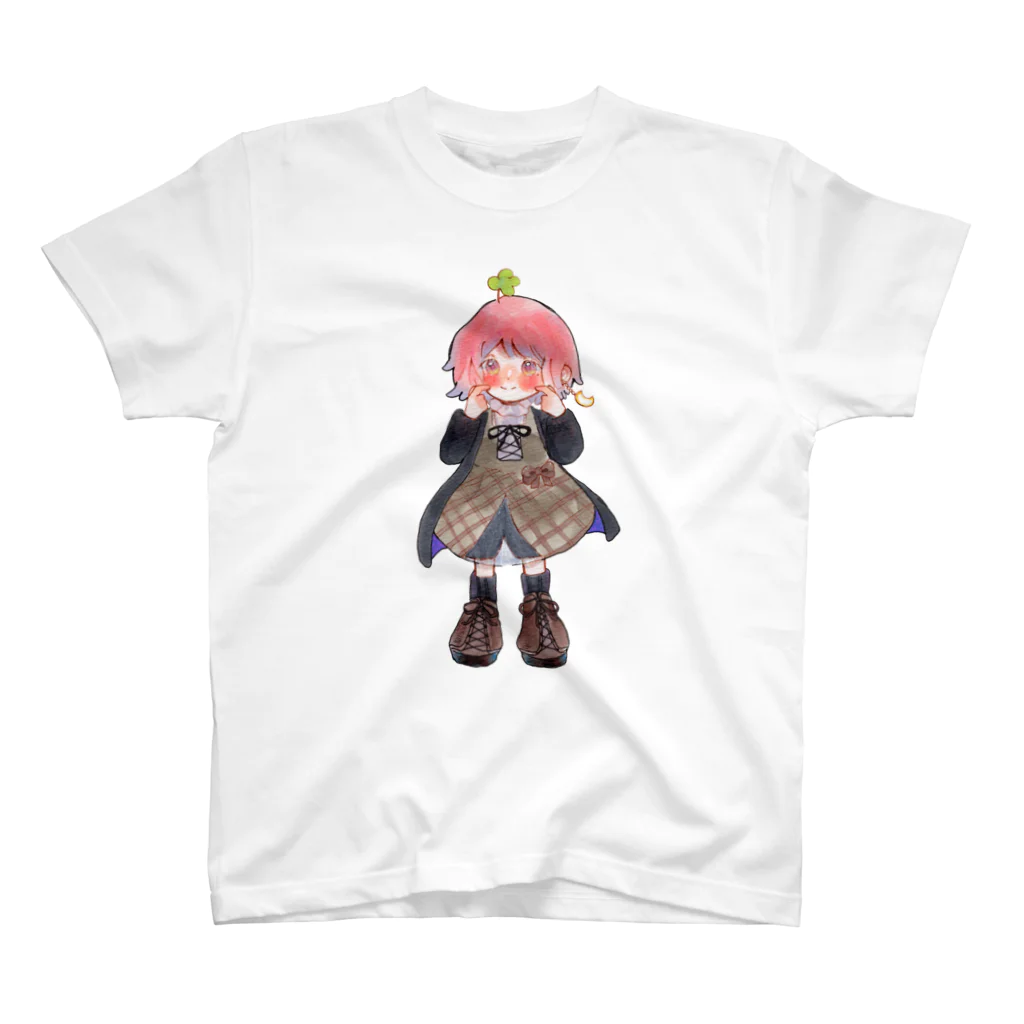 ほっこり〜Ri🔅🌱の四葉の魔女　ルナハ•クローバー スタンダードTシャツ