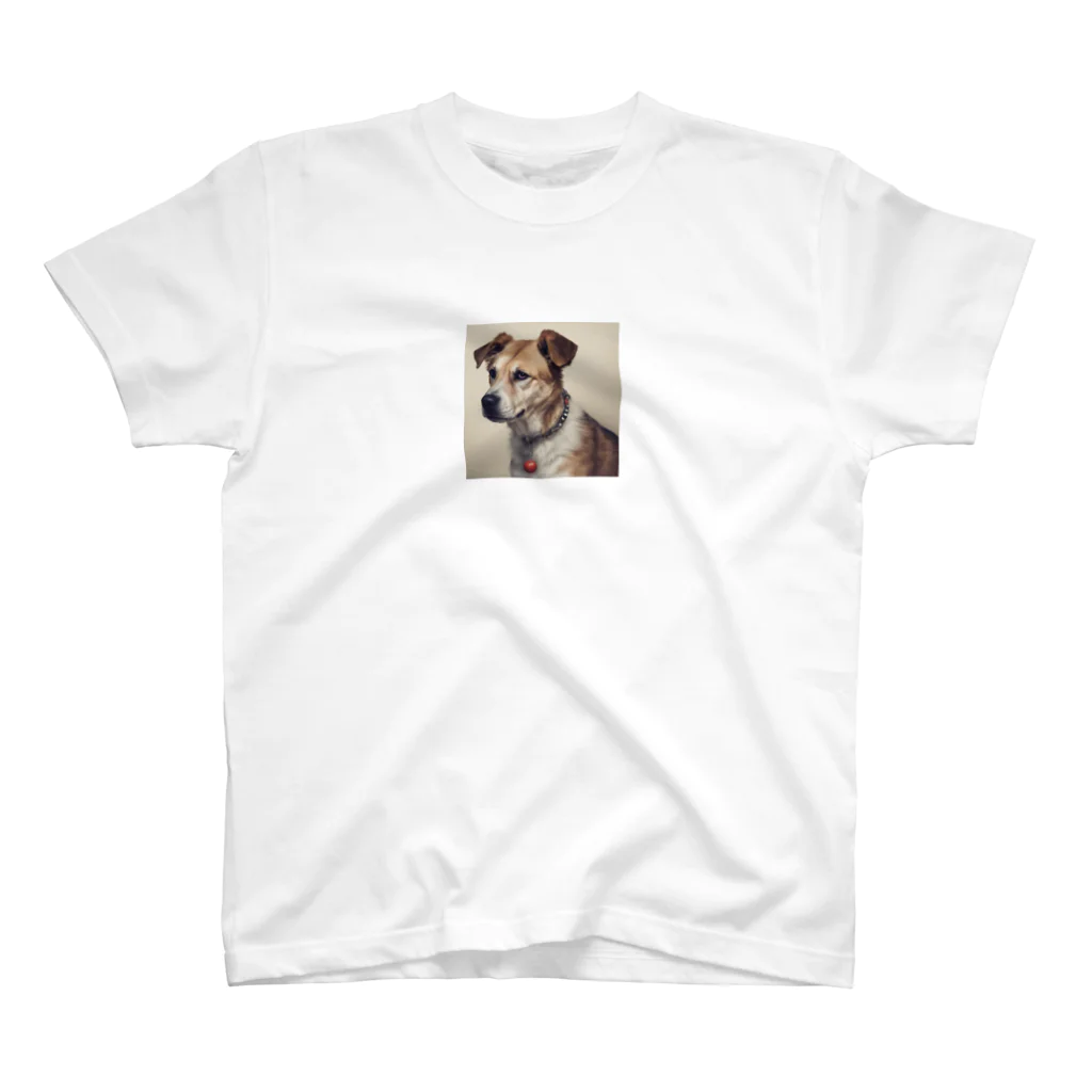 まさのお店の凛々しい犬 Regular Fit T-Shirt