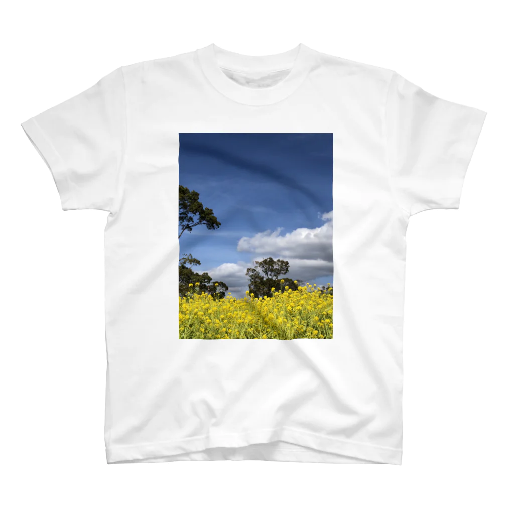 りえこの菜の花畑 Regular Fit T-Shirt