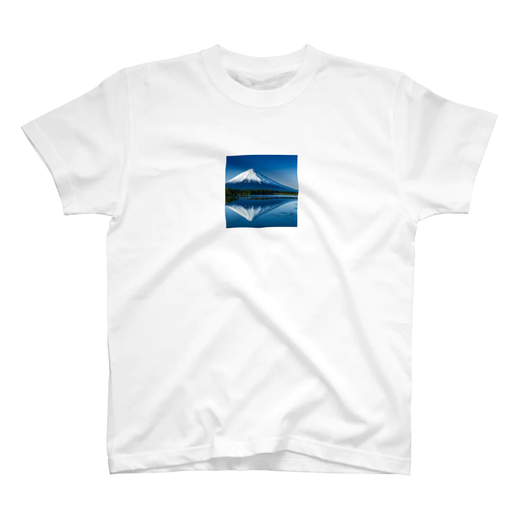 YASU1の湖に反射する富士山 スタンダードTシャツ