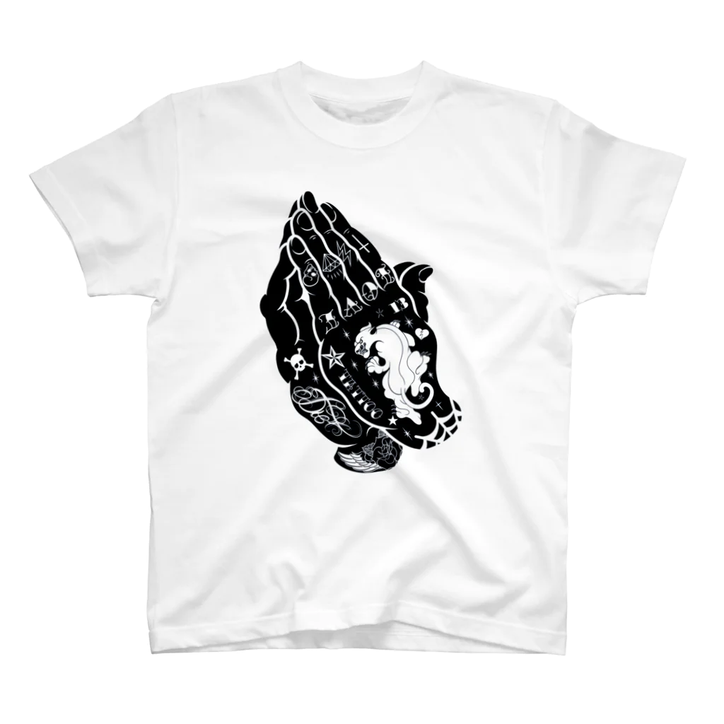 Demon Lord 9 tailsの『PRAYING BLACK HANDS』 Regular Fit T-Shirt