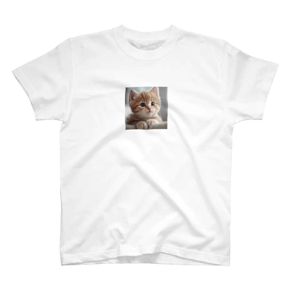 SaSuKeの癒される猫のイラスト Regular Fit T-Shirt