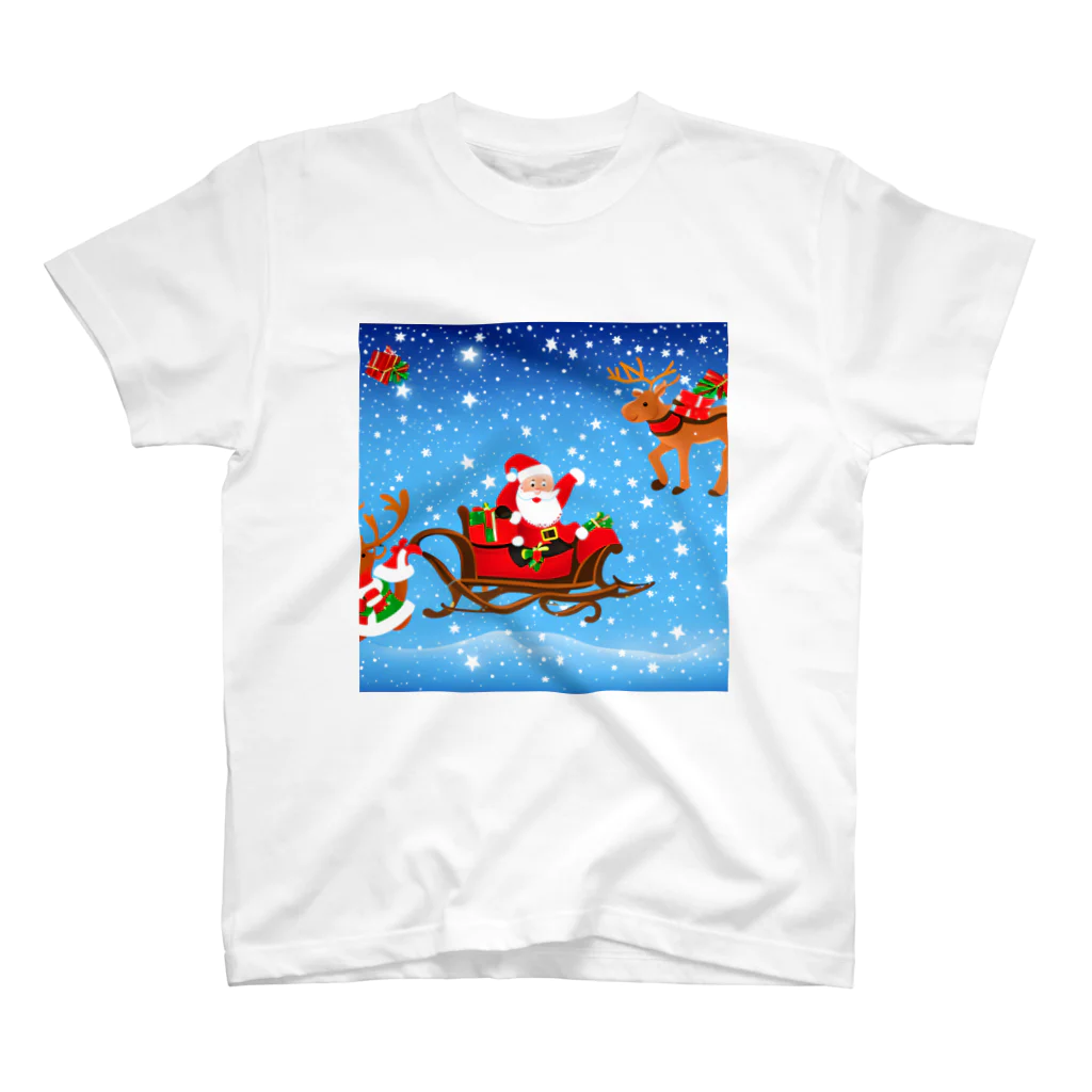 HirockDesignJapanのクリスマスイブにプレゼント配達するサンタクロースとトナカイ Regular Fit T-Shirt