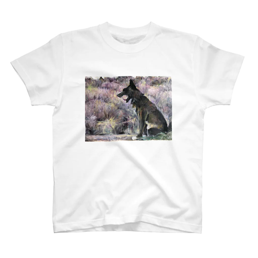 Toshiko’s shopの甲斐犬の大あくび Regular Fit T-Shirt