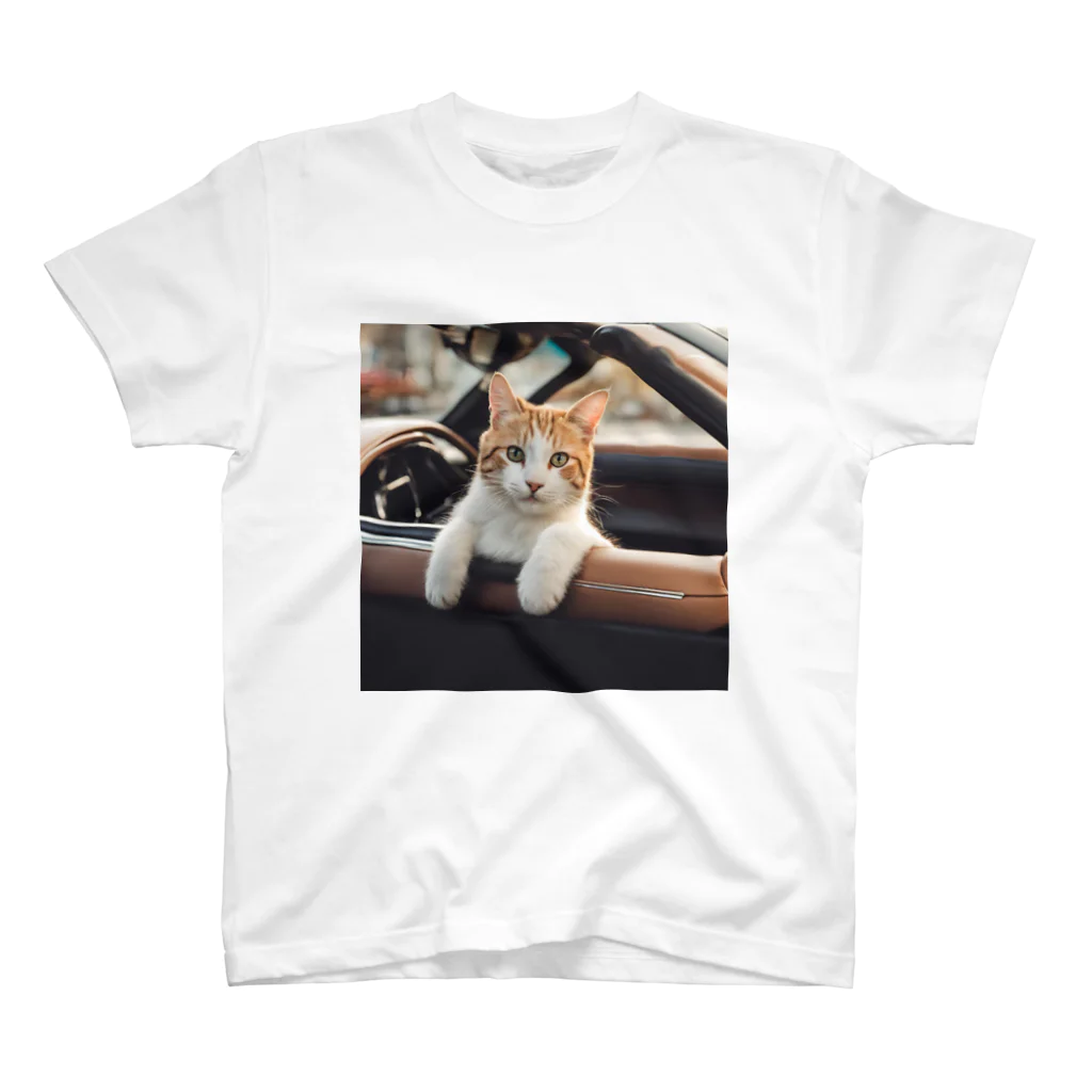 Peace Cat Shopの車から外を見ている猫 スタンダードTシャツ