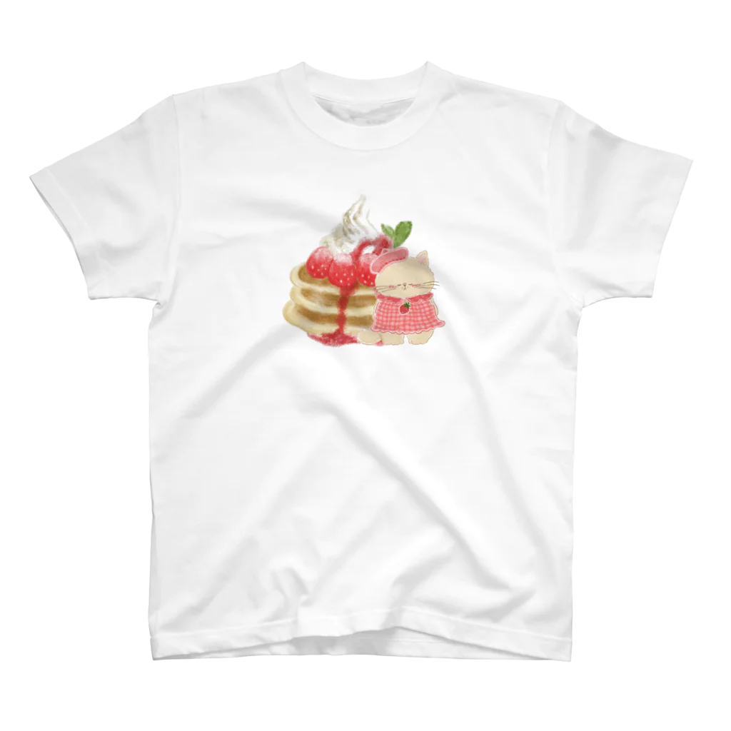 coeur.yu（クードットユー）のプーミーちゃんといちごのパンケーキ スタンダードTシャツ