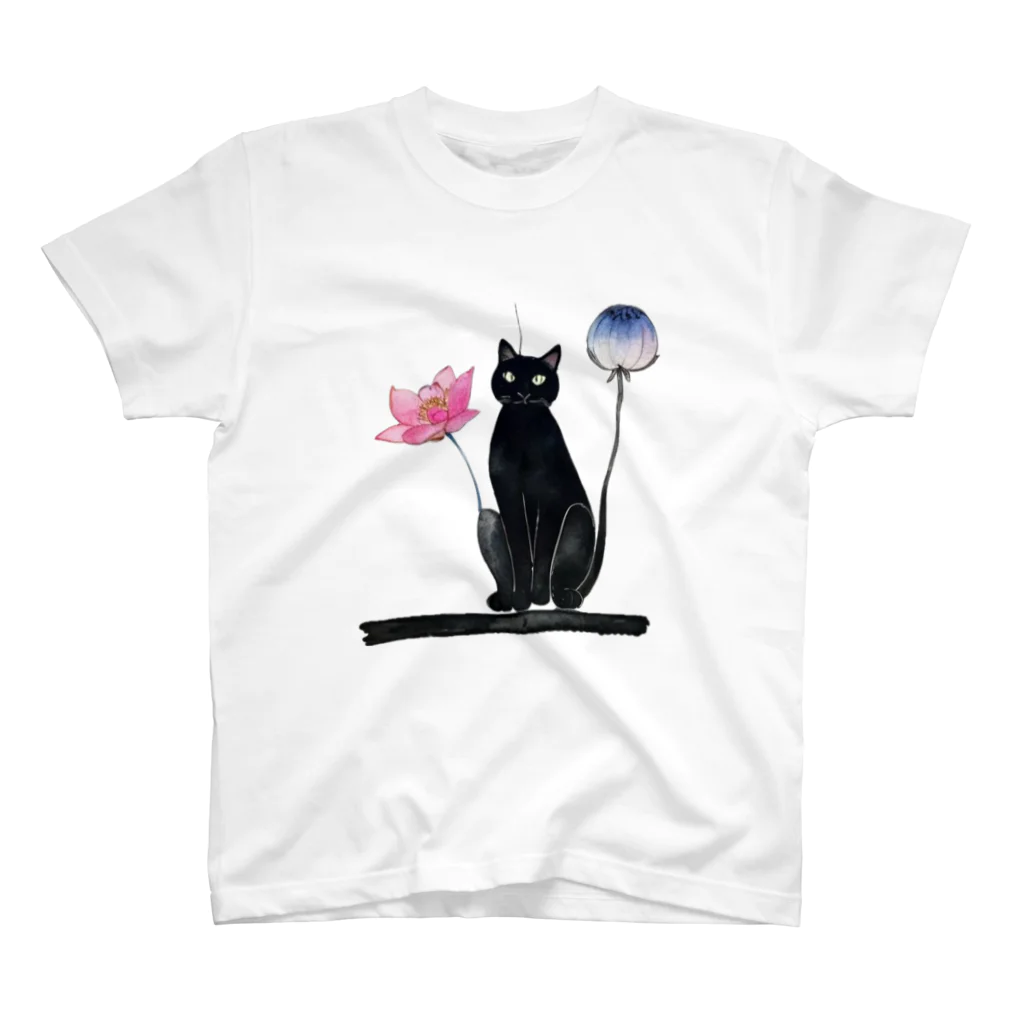 幸運のしっぽの黒猫と花 Regular Fit T-Shirt