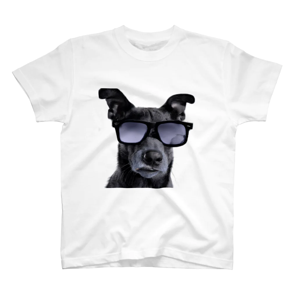 dogstagram.jpのサングラスをかけた犬 Regular Fit T-Shirt