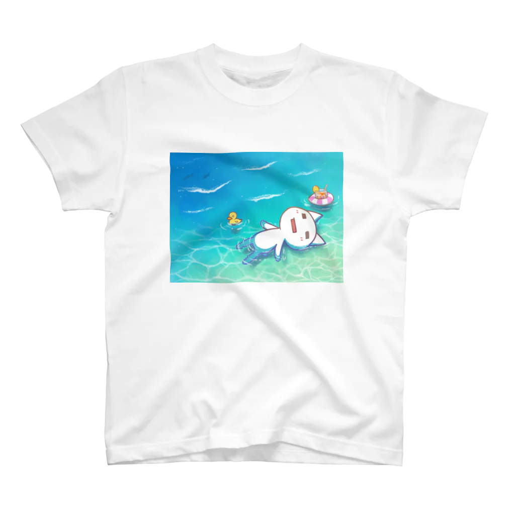 Rocaの死んだ魚の目をしたネコ　海に浮く スタンダードTシャツ