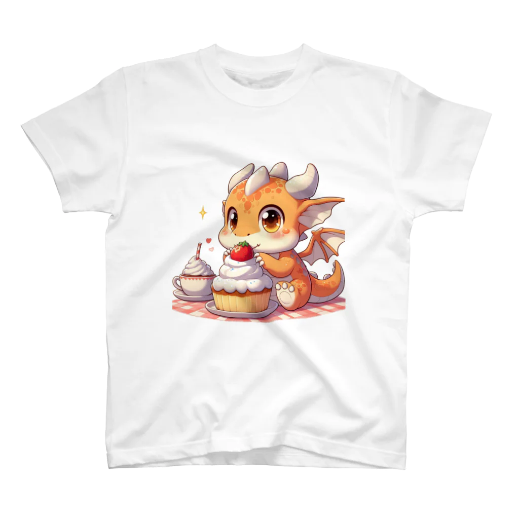 可愛らしいドラゴンのイラストグッズ店のかわいいキャラドラゴン Regular Fit T-Shirt