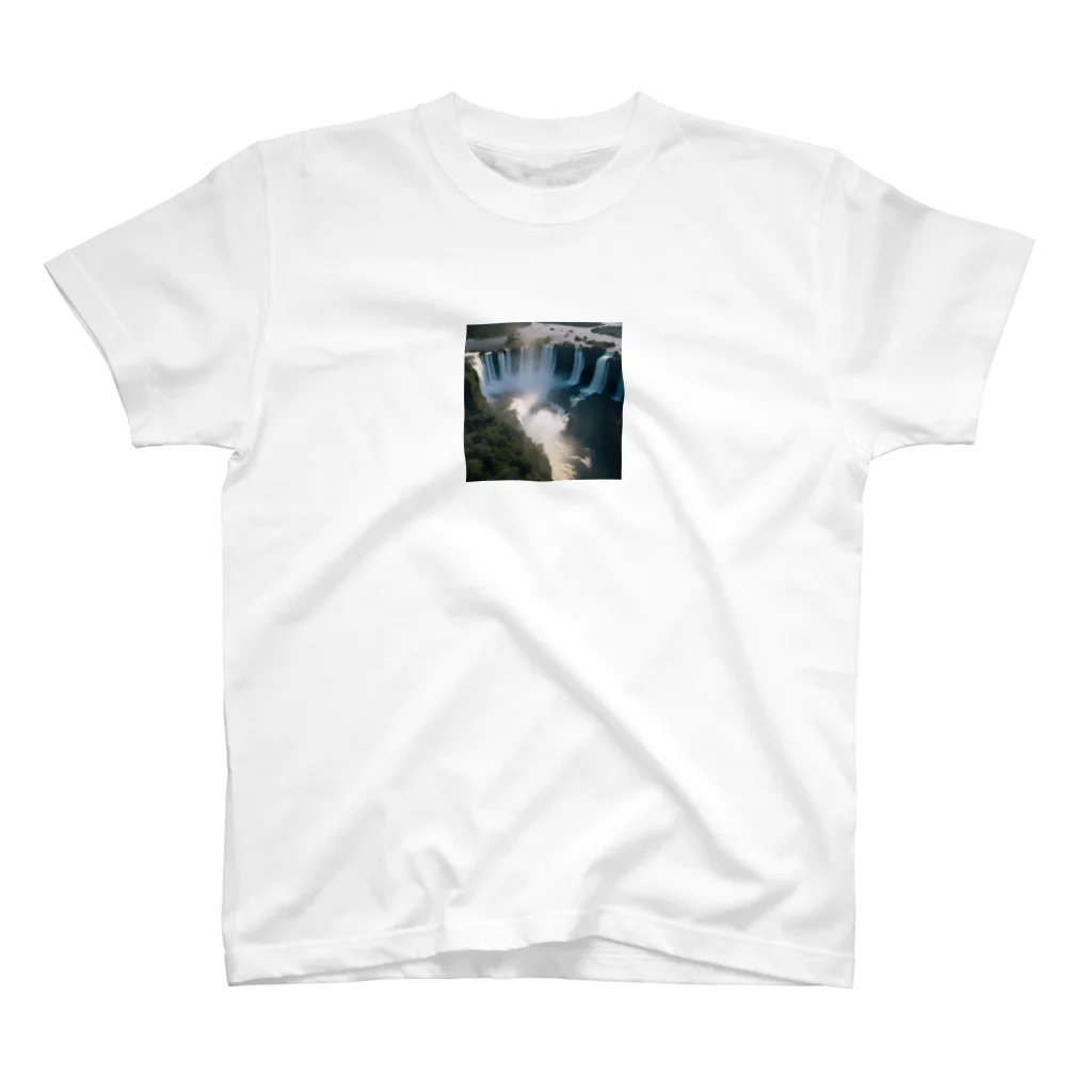 metametamonnのアルゼンチンのイグアスの滝 Regular Fit T-Shirt