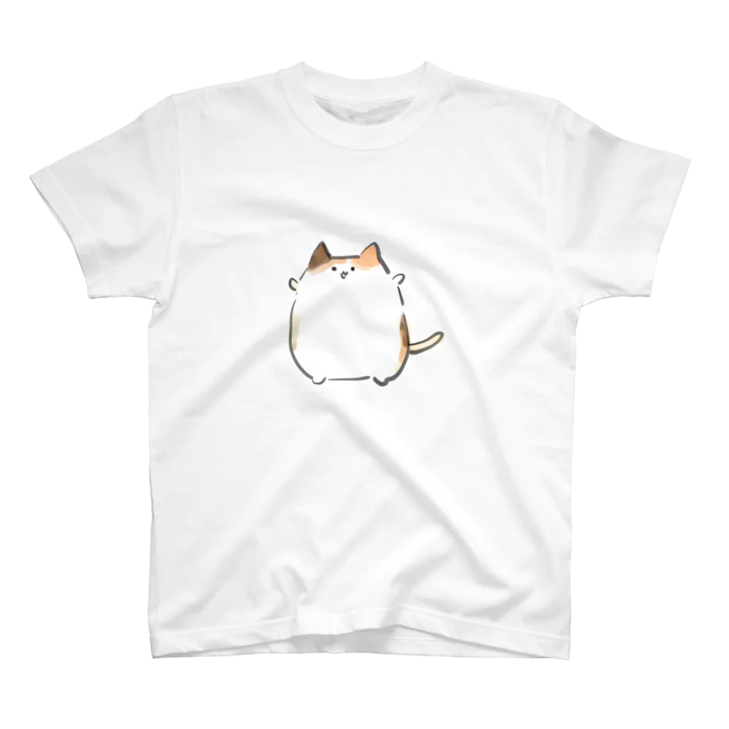 アプリコット・バスのもちもちのねこ Regular Fit T-Shirt