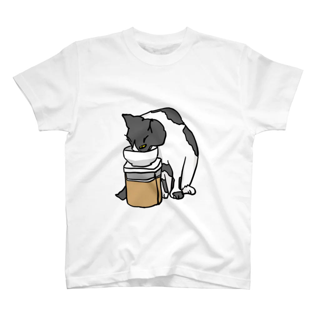 もちけらの牛柄猫ちゃんごはん中。 スタンダードTシャツ