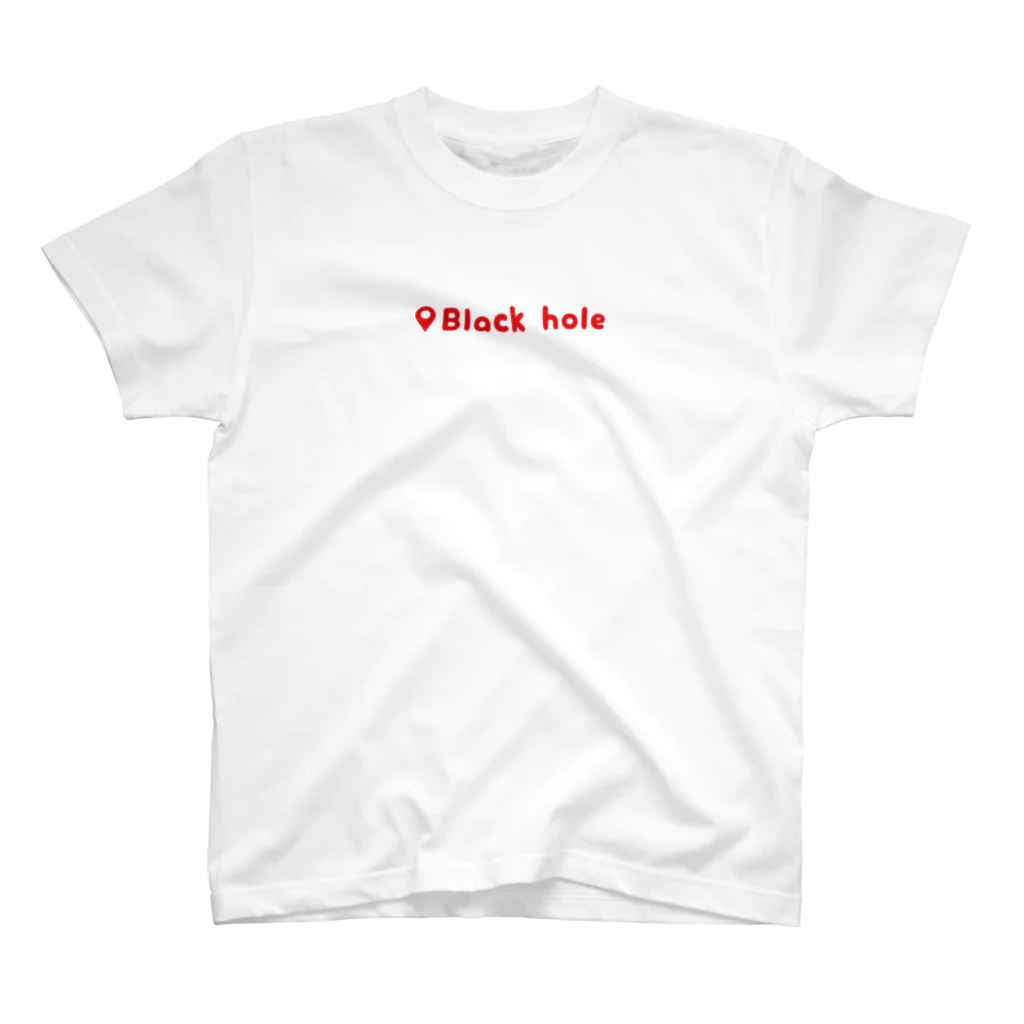 KanakoNezzzのBlack hole Regular Fit T-Shirt