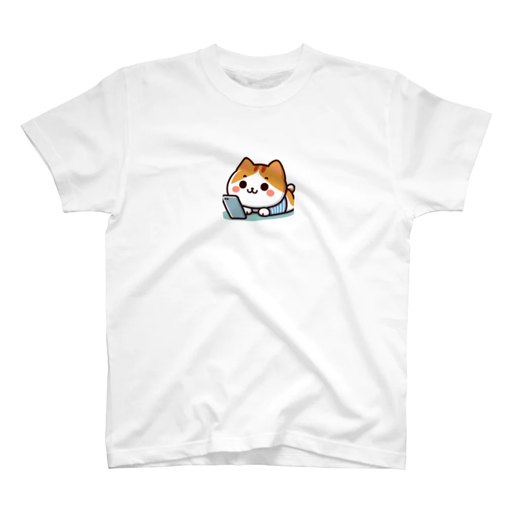 ロボなねこちゃんのスマホ中毒だにゃあ スタンダードTシャツ