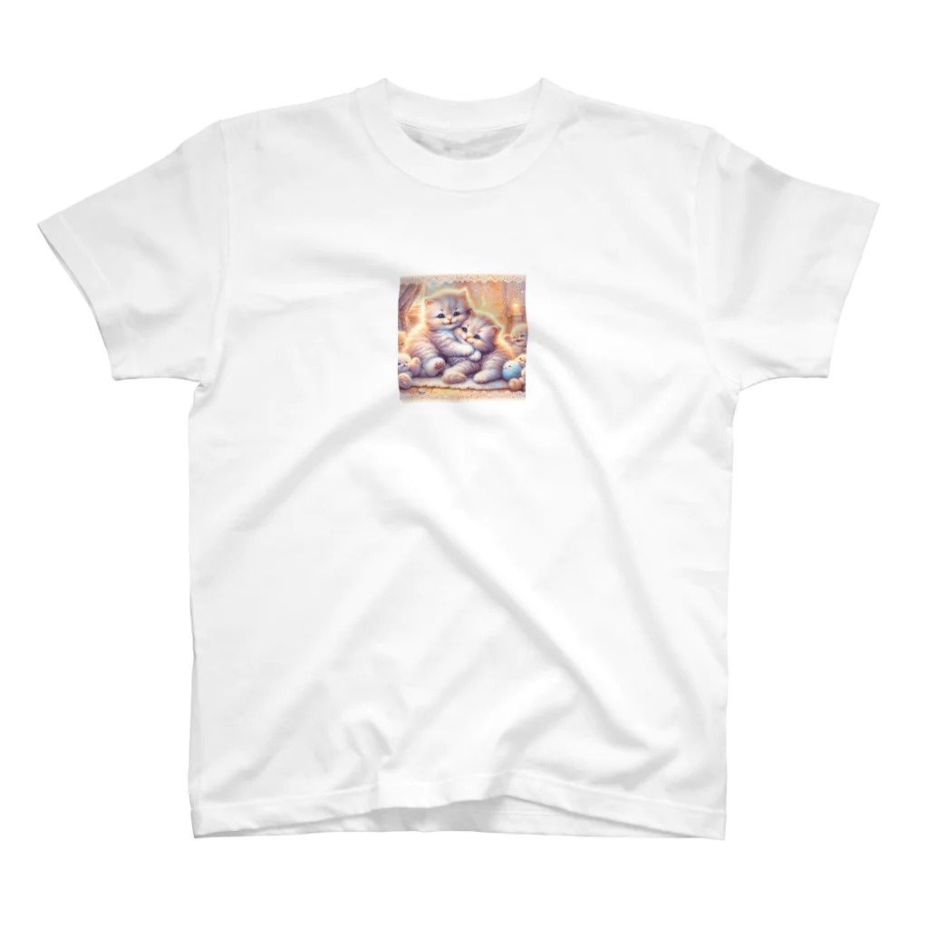 Yuya-Naganoの仲良く遊ぶ兄弟の猫 Regular Fit T-Shirt