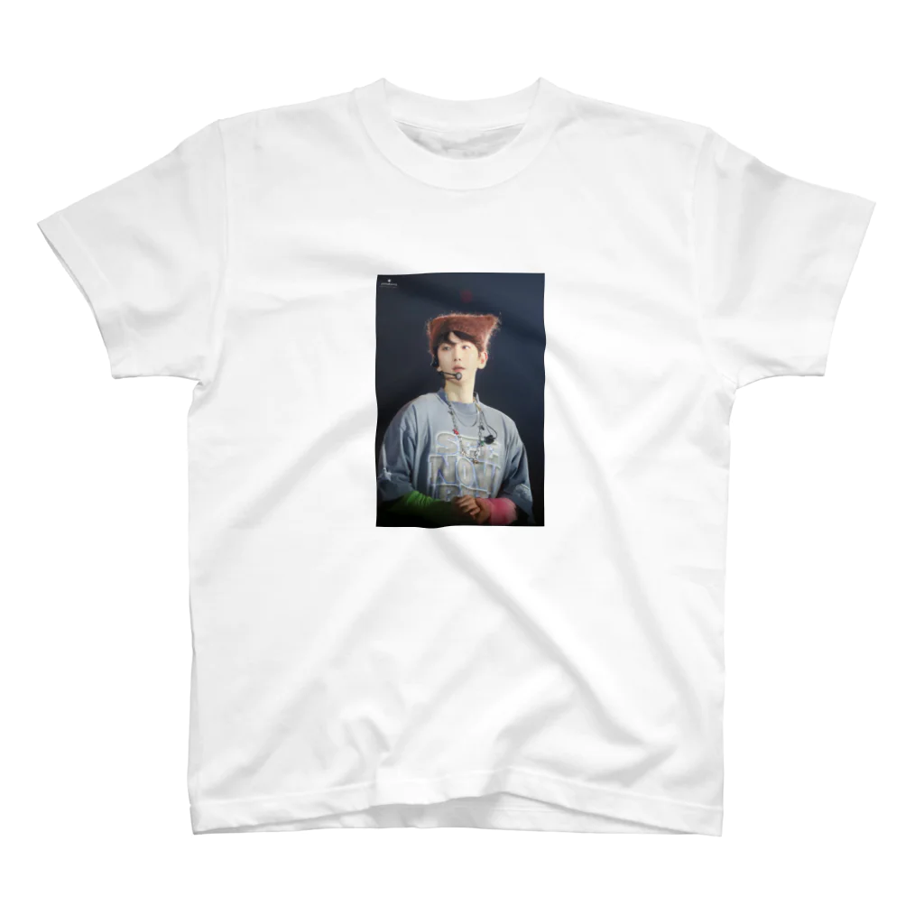 baekhyun-32のbaekhyunグッズ Regular Fit T-Shirt