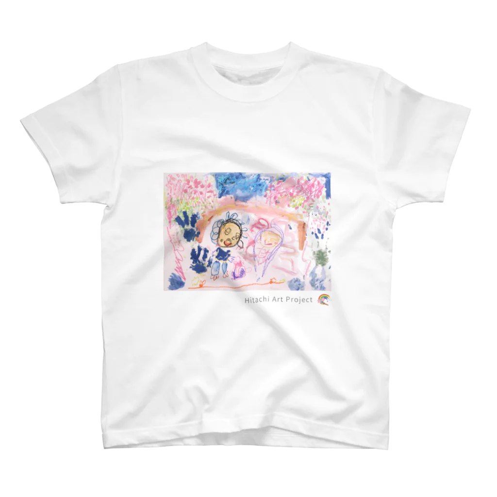 ひたちアートプロジェクト　Hitachi Art Projectの第9回公募展　はるちゃんと　おはなみて　ぱちぱち Regular Fit T-Shirt