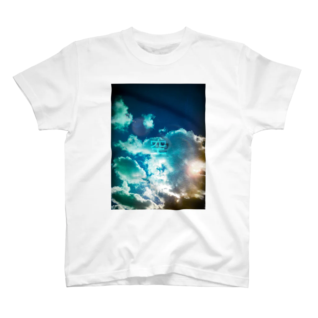 tomokamodeの空 〜今日の空〜 Regular Fit T-Shirt