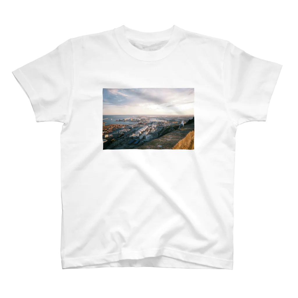 yapopiのBarcelona landscape Regular Fit T-Shirt