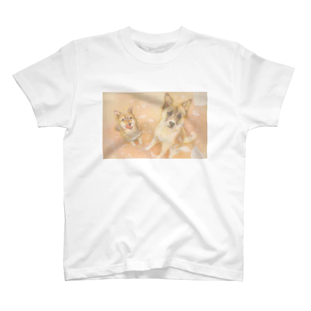 やさしい世界の桜を見上げる犬 スタンダードTシャツ