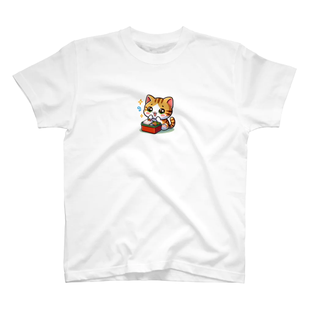 子猫カーニバルの子猫のお弁当タイム Regular Fit T-Shirt