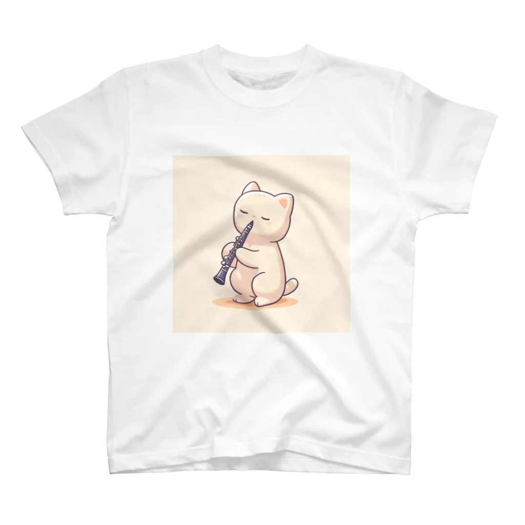 makoto401のクラリネットを吹く猫ちゃん Regular Fit T-Shirt