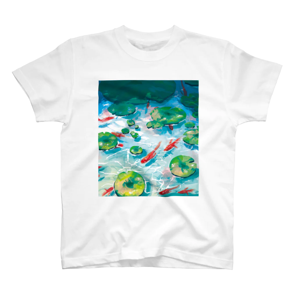 地球屋SUZURI店の金魚 Regular Fit T-Shirt