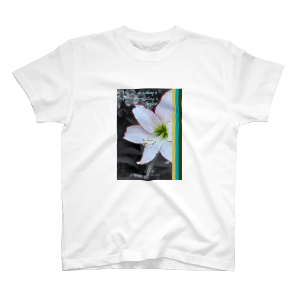 ChicClassic（しっくくらしっく）のお花・In nature, nothing is perfect and everything is perfect. Regular Fit T-Shirt