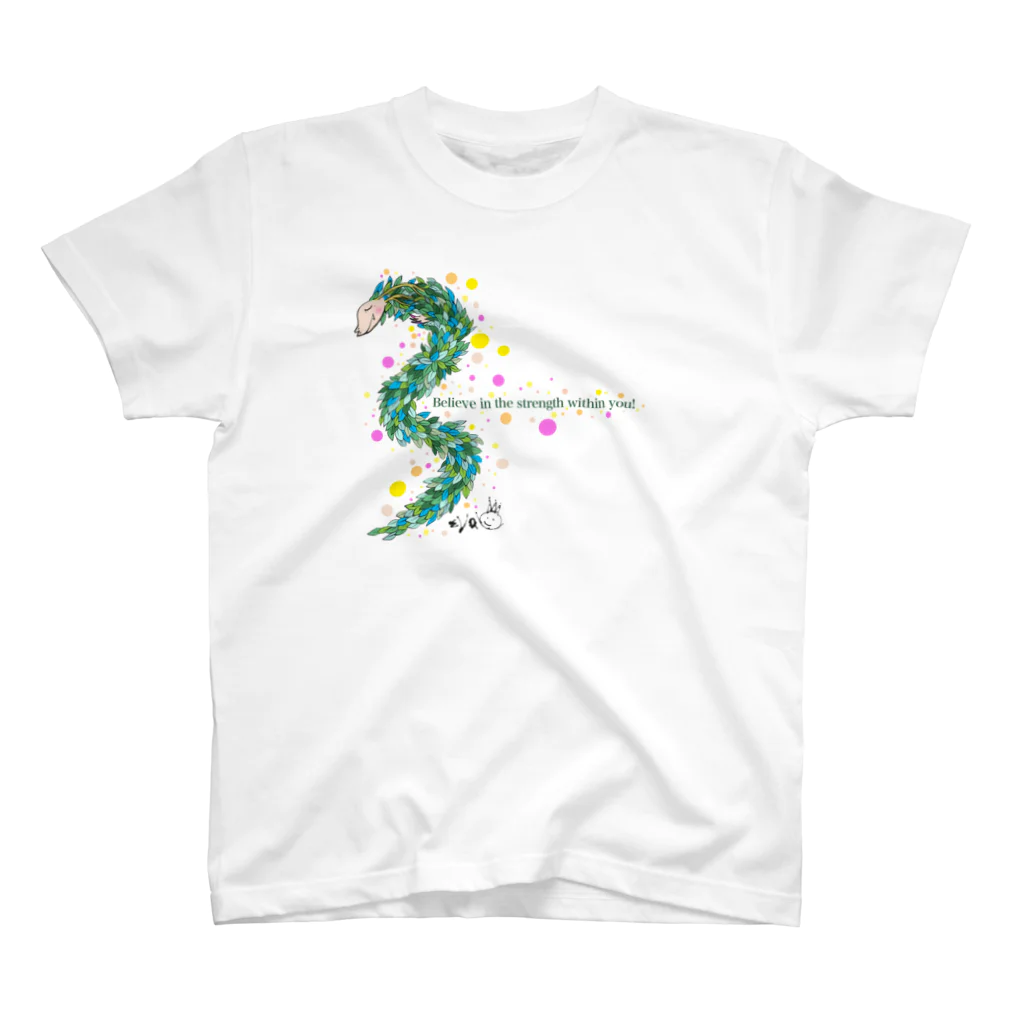 おそらのデザインの数え龍3 Regular Fit T-Shirt