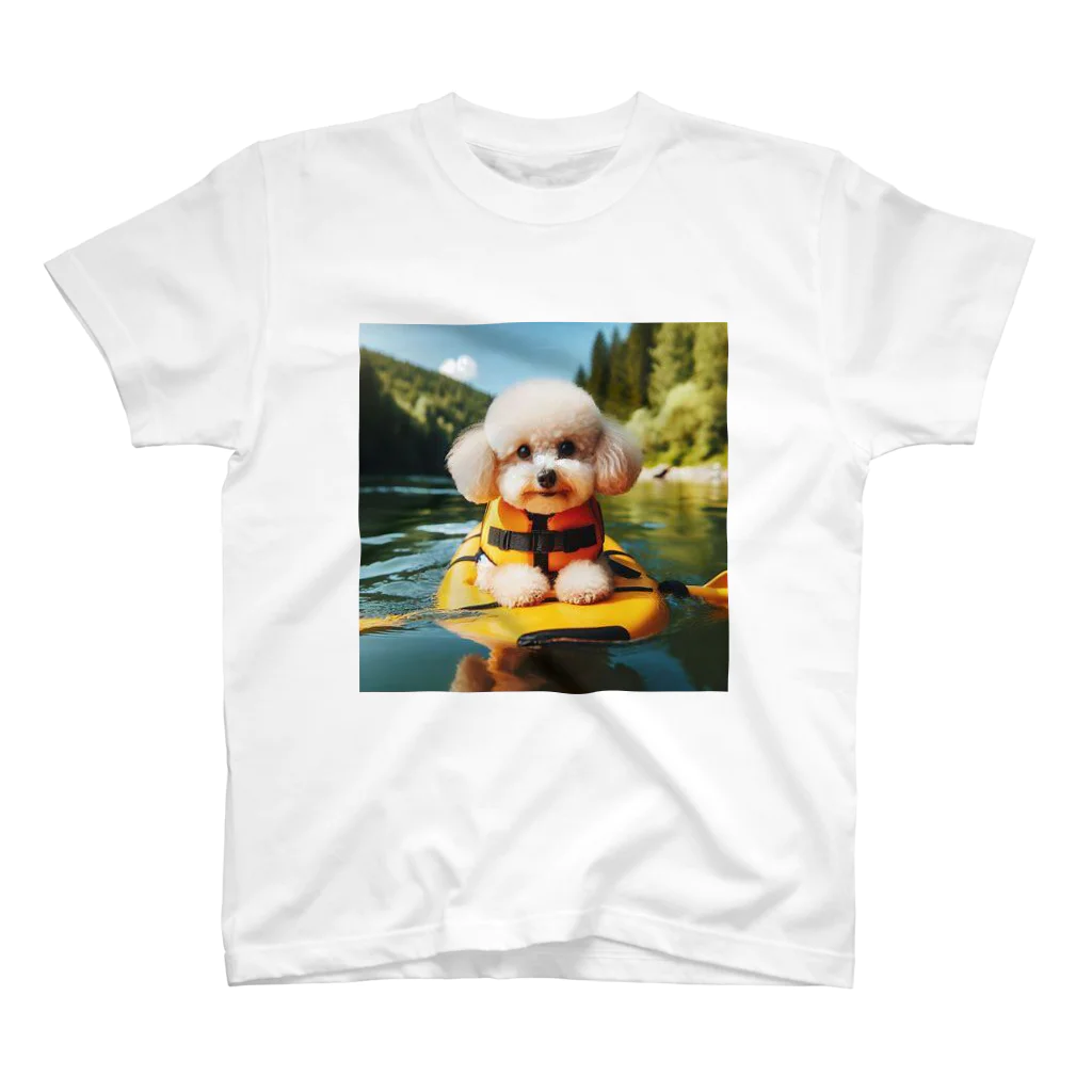 「ワンダーワールド」のボートで遊ぶ愛犬！ Regular Fit T-Shirt