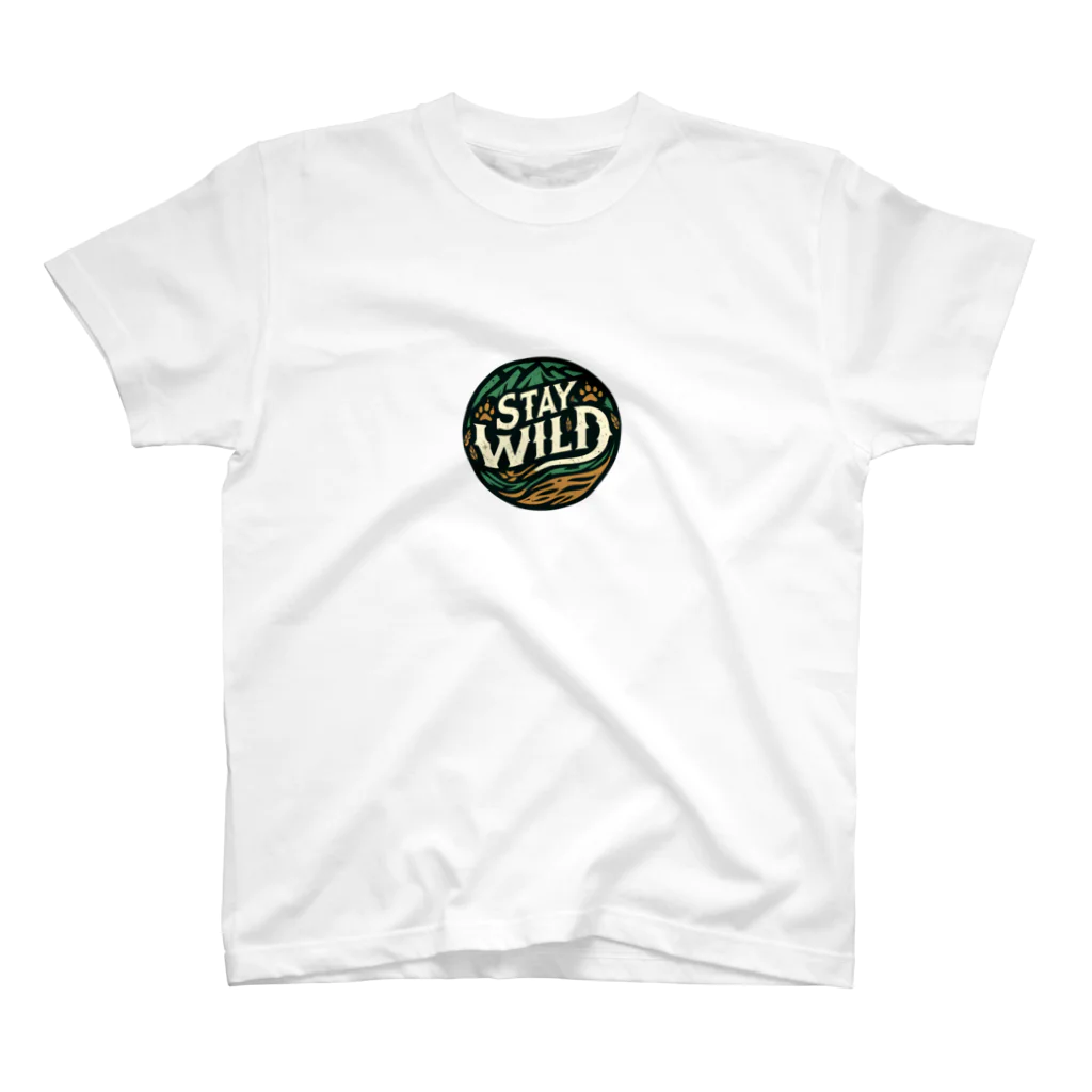 面白デザインショップ ファニーズーストアの**Stay Wild** - 野生を保て    -  スタンダードTシャツ